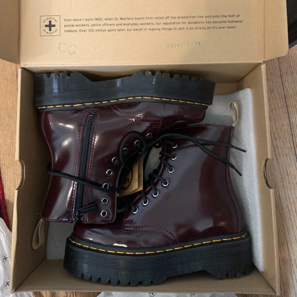 Dr. Martens V Jadon II boots - Women's Size 38/US7